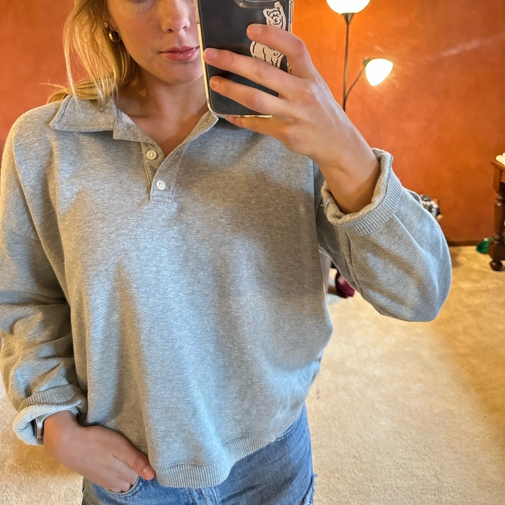 American Eagle Gray crewneck